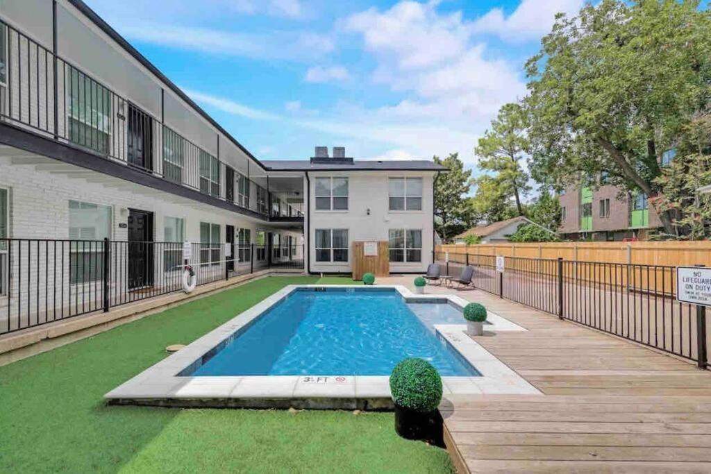 Dallas Boutique Flat + Arboretum Tickets Included エクステリア 写真